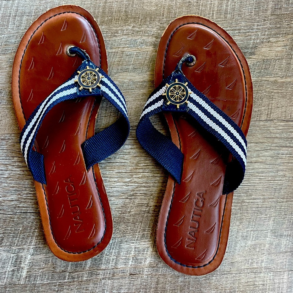 Nautica Flip Flops